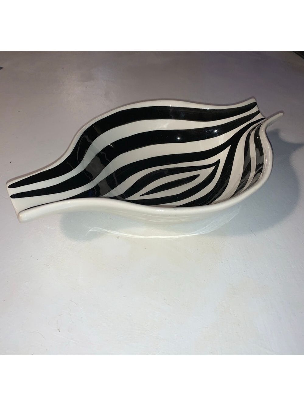 Unbranded Serveware Zebra Print Dish One Size White Black